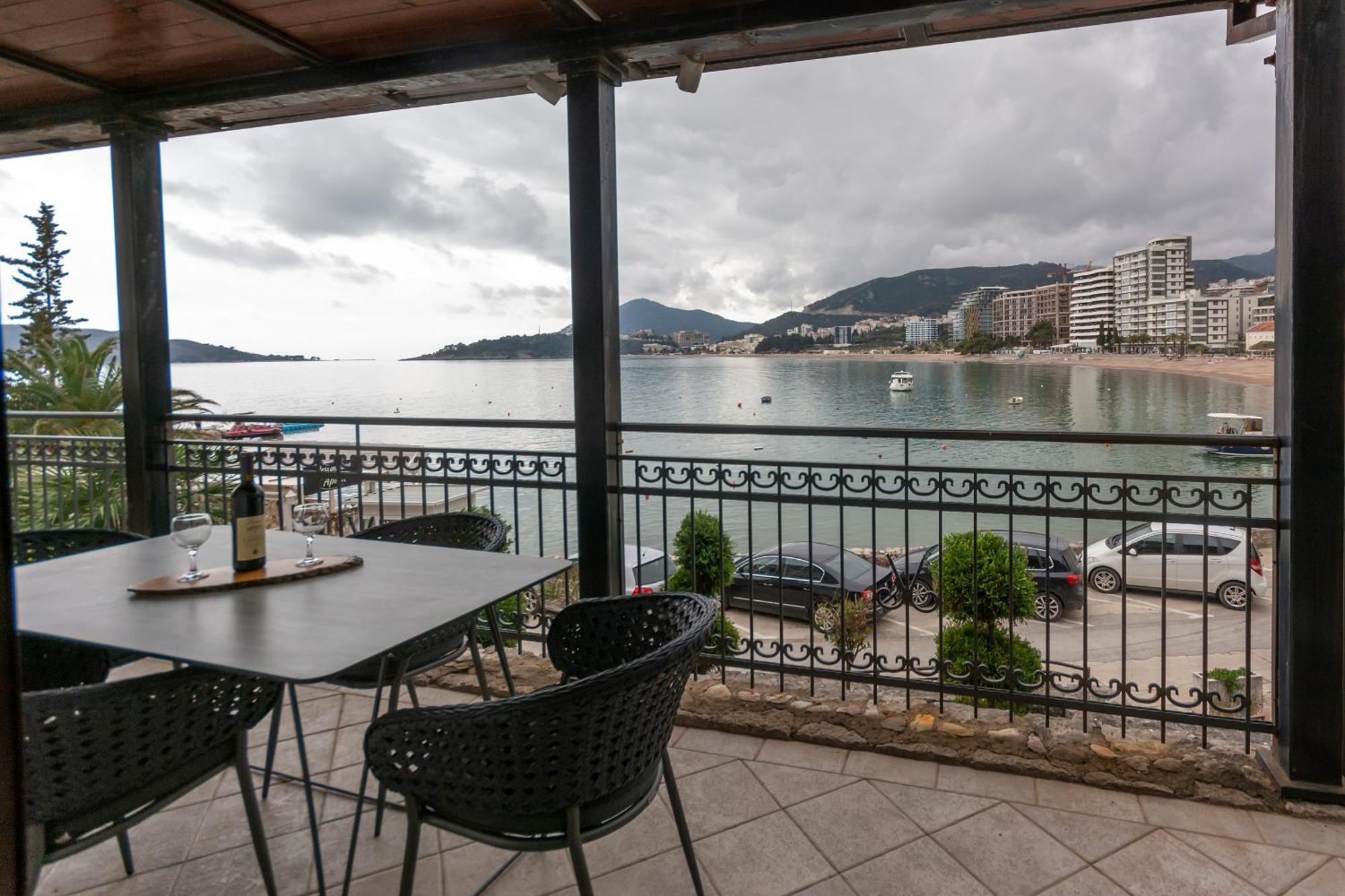 Sea Pearl Apartments Rafailovici Exterior photo