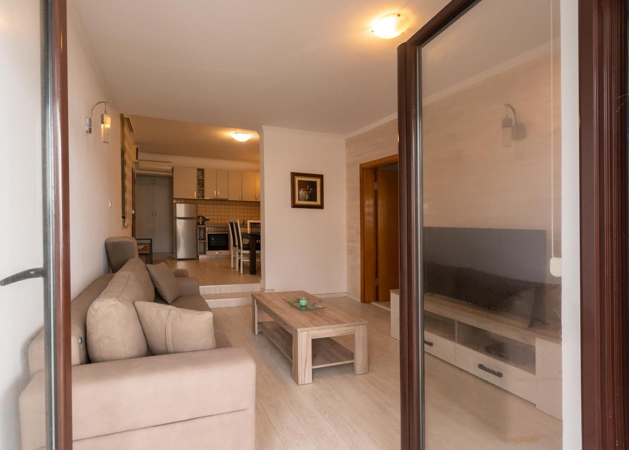 Sea Pearl Apartments Rafailovici Exterior photo