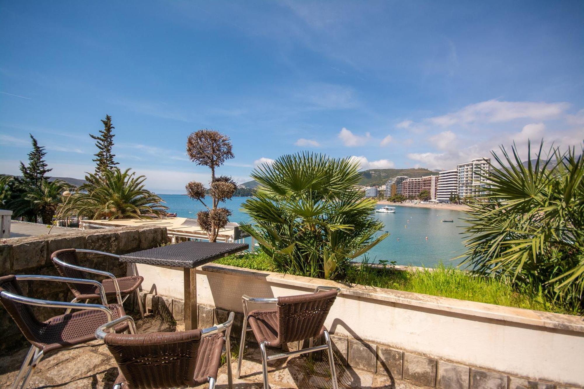 Sea Pearl Apartments Rafailovici Exterior photo